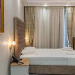 Agora Luxury Boutique 3*