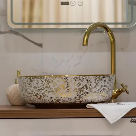 Hotel Agora Luxury Boutique 3*