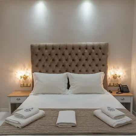 Agora Luxury Boutique 3*