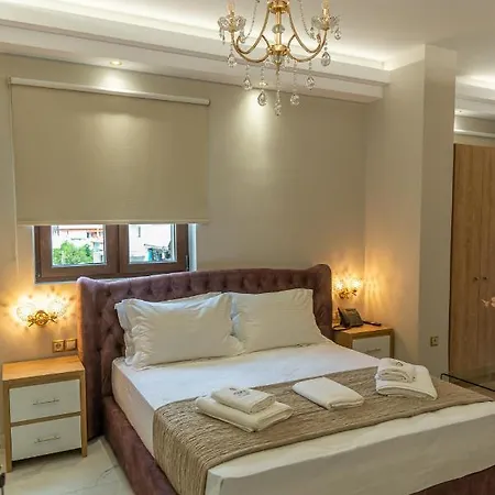 Agora Luxury Boutique 3*