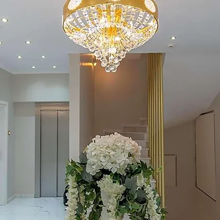 Agora Luxury Boutique מלון 3*