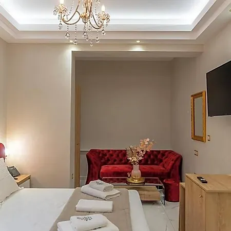 Agora Luxury Boutique לוטראקי