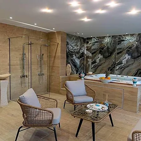 מלון Agora Luxury Boutique לוטראקי