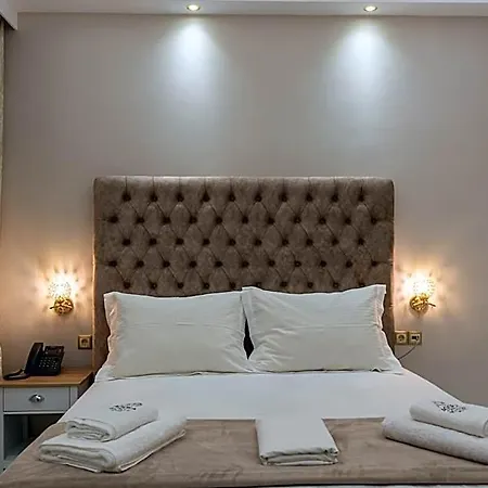 מלון Agora Luxury Boutique