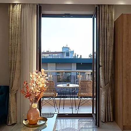 Agora Luxury Boutique מלון 3*