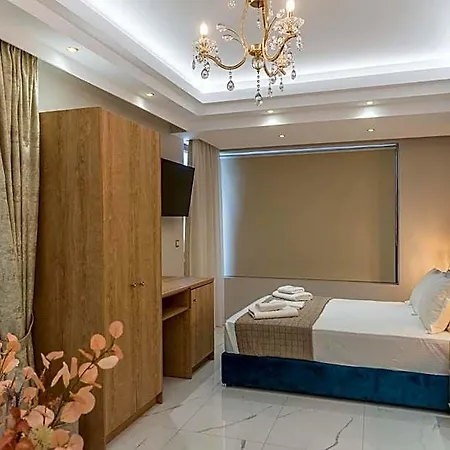 Agora Luxury Boutique מלון 3*