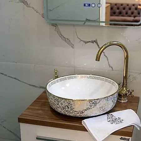 מלון Agora Luxury Boutique לוטראקי