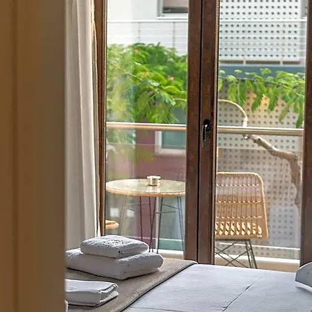 מלון Agora Luxury Boutique 3*