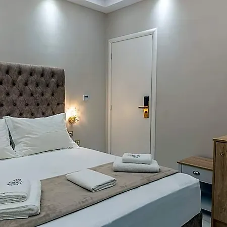Agora Luxury Boutique מלון