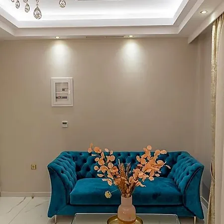 Agora Luxury Boutique מלון 3*