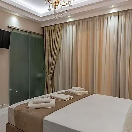 Agora Luxury Boutique 3* לוטראקי