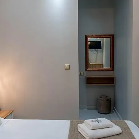 Agora Luxury Boutique 3*