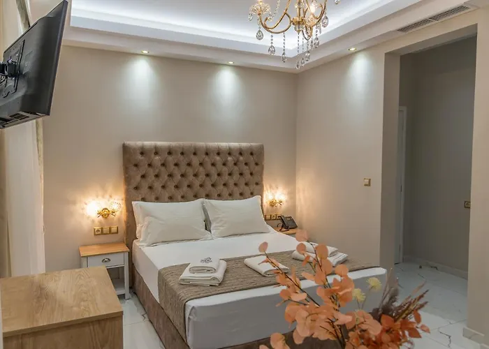 Agora Luxury Boutique