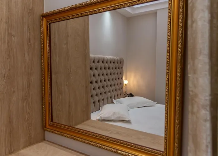 Agora Luxury Boutique 3*