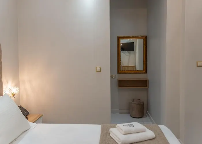 Agora Luxury Boutique 3*